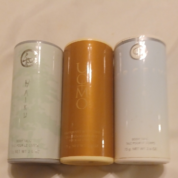 Avon Makeup Setting Collection - Blue, Gold, White - Picture 2 of 7